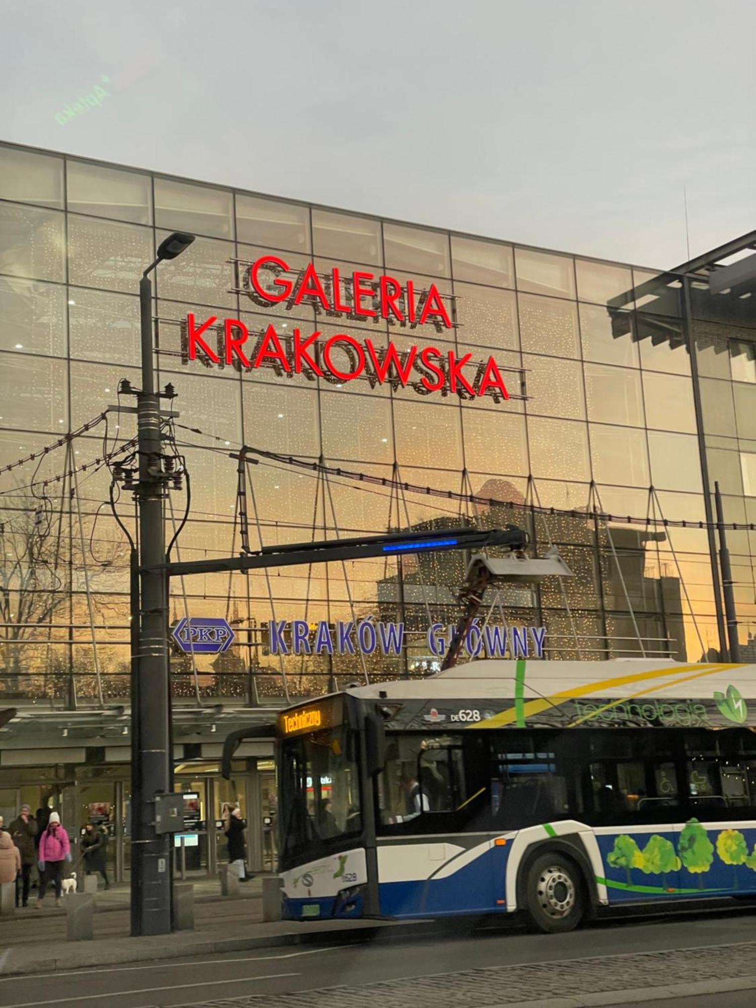 Apartament Przytulny Przy Dworcu I Galerii Krakowskiej, Centrum *